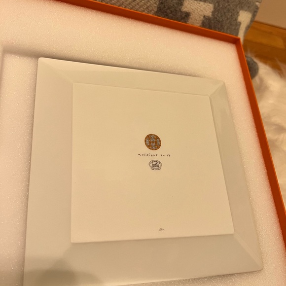 Hermes Porcelain Mosaique au 24 Square
Plate - Picture 4 of 4